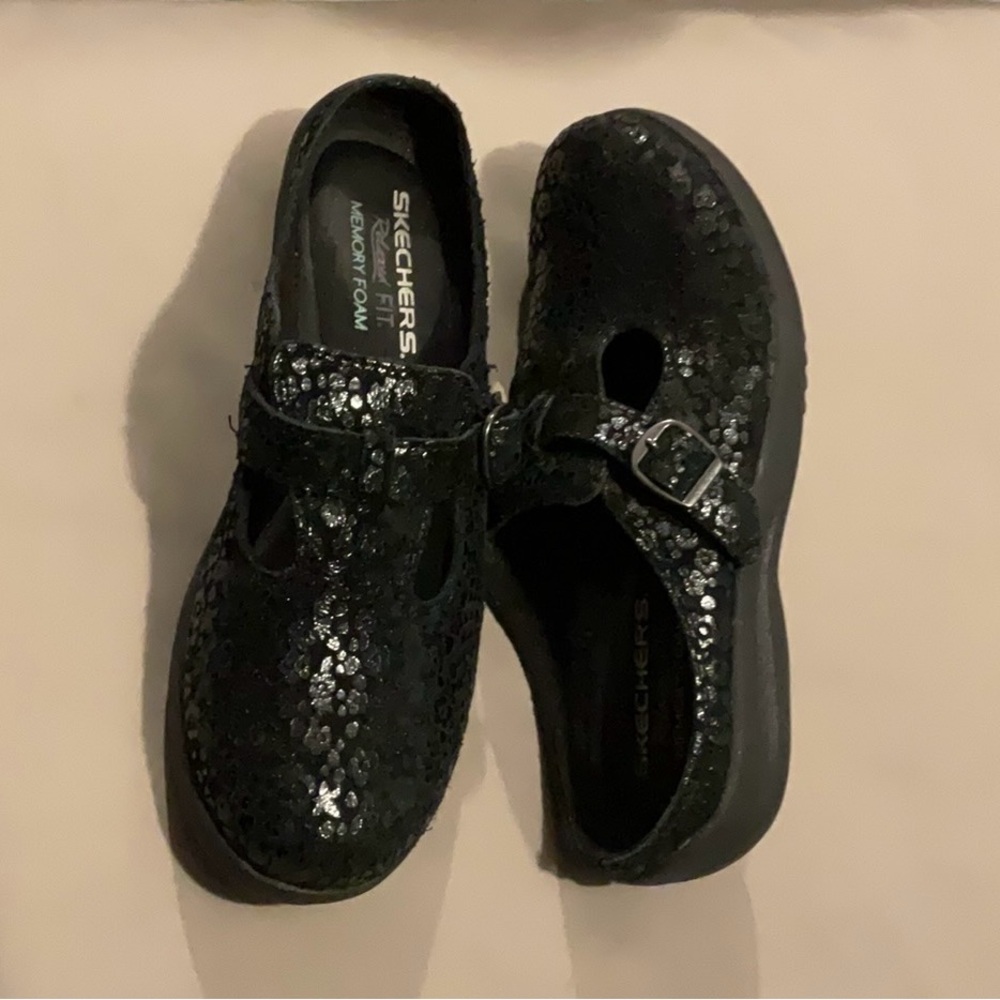 Skechers Memory Foam Black Mules Clogs With Sleek Buckle Straps Sz